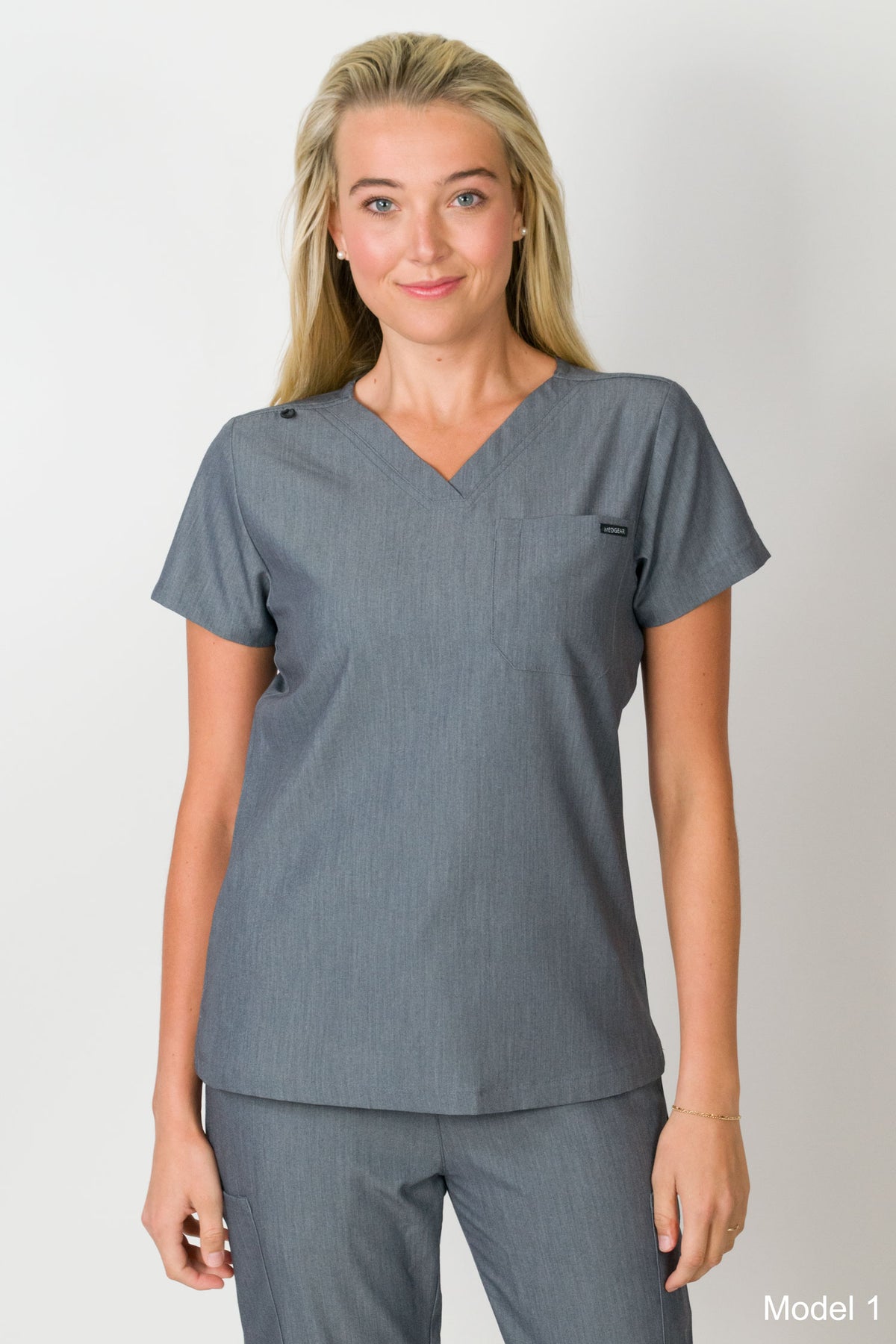 Camilla | Women's slim 1 pocket Top