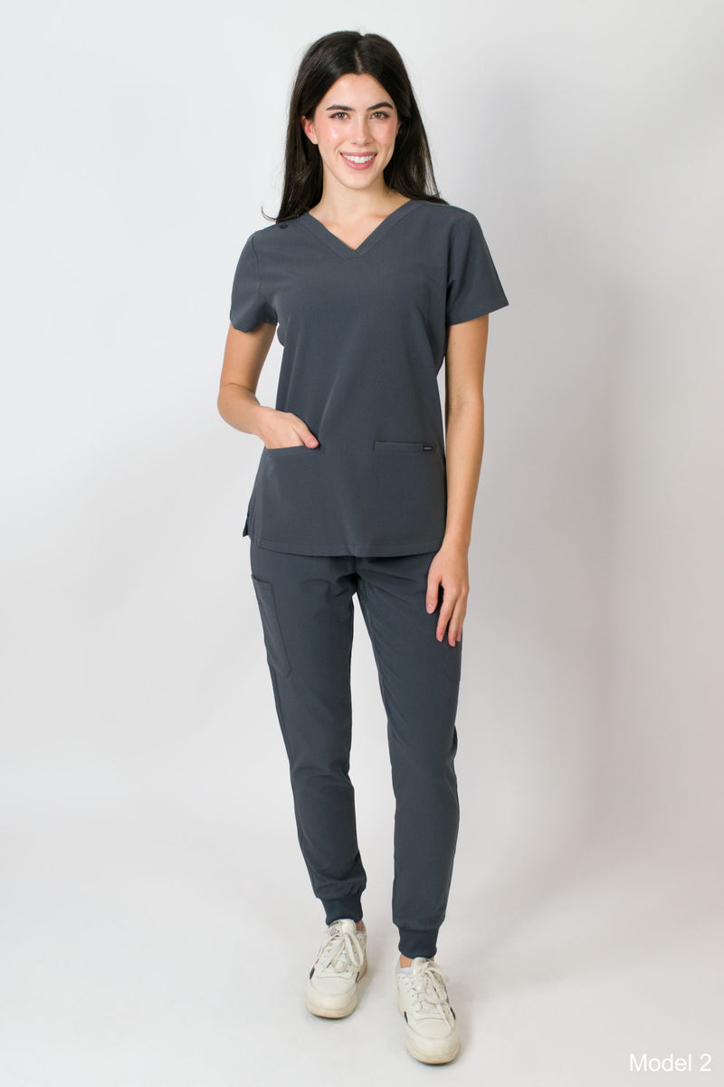 Sofia | Women's slim 3 pocket top